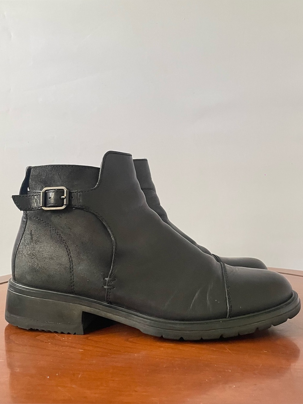 Camper Black Leather Buckle Chelsea Boots | EU 37